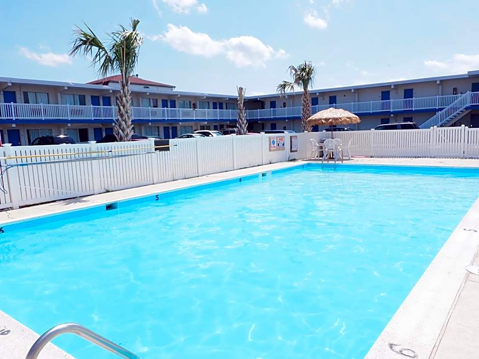 Seashire Inn & Suites