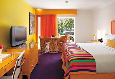 Mountain View 1 King Bed