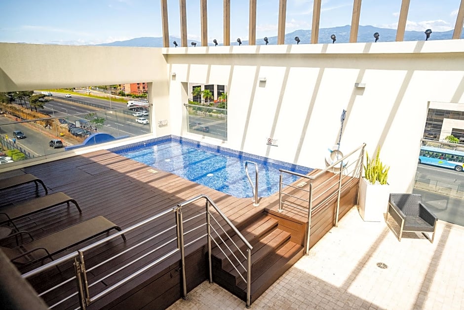 Holiday Inn San Jose Escazu