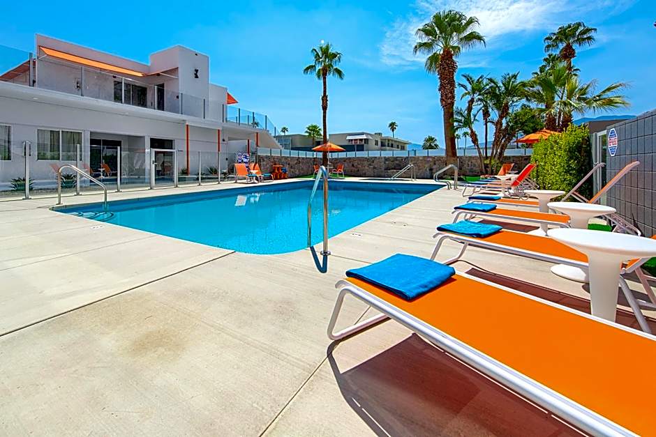 The Twist Palm Springs