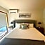 Ski inSki out - Steam shower - Roof top Hot tub- Air Conditioning