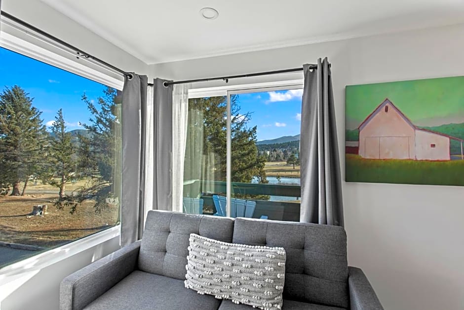 Discovery Lodge
