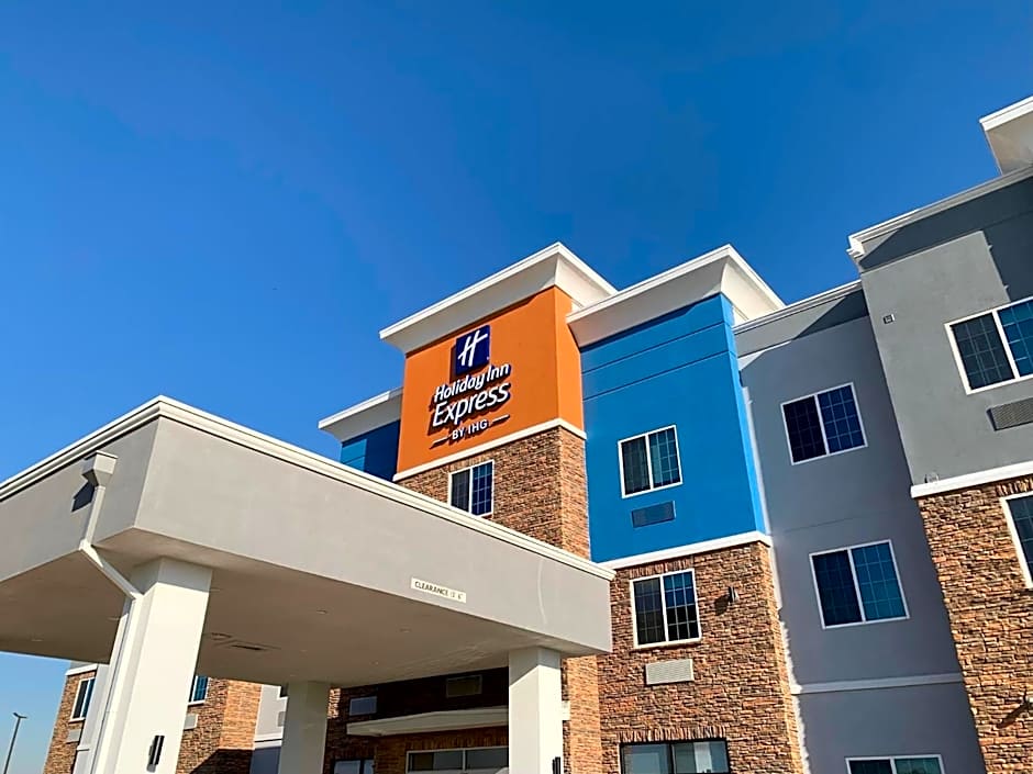 Holiday Inn Express & Suites Bridgeport by IHG