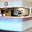 Pinckneyville Inn and Suites
