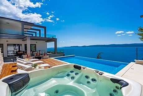 Luxury VILLA HRID heated pool and private beach