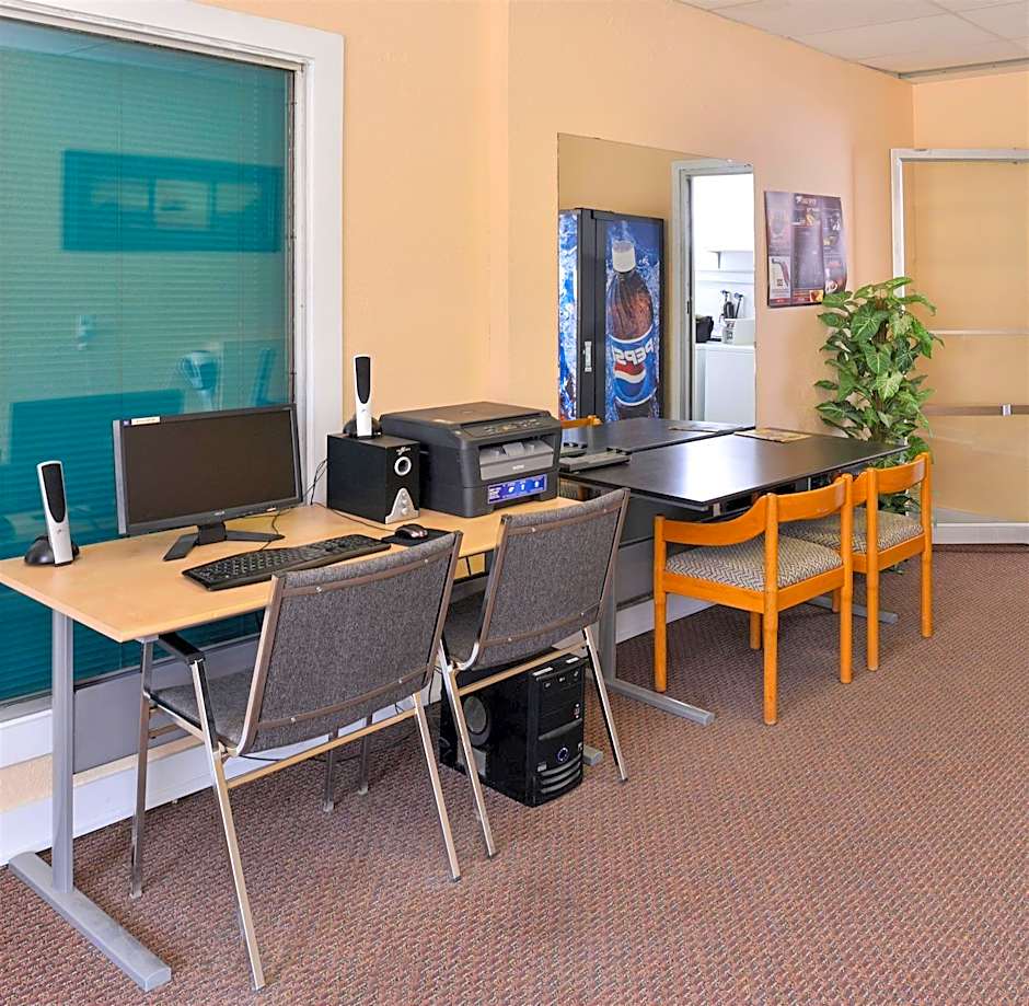 Canadas Best Value Inn Whitecourt