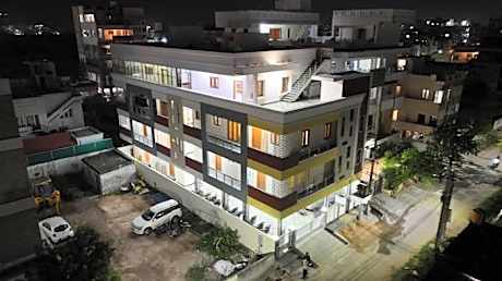 Padma Homes Stay- Luxury Service Apartment 1BHK & 2BHK & 3BHK