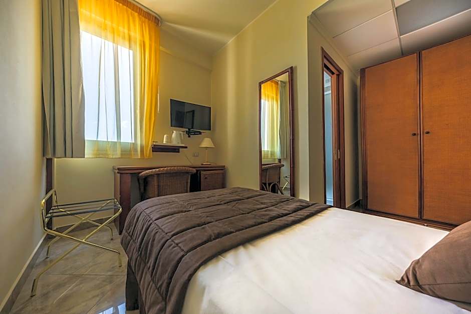Hotel Ara Solis