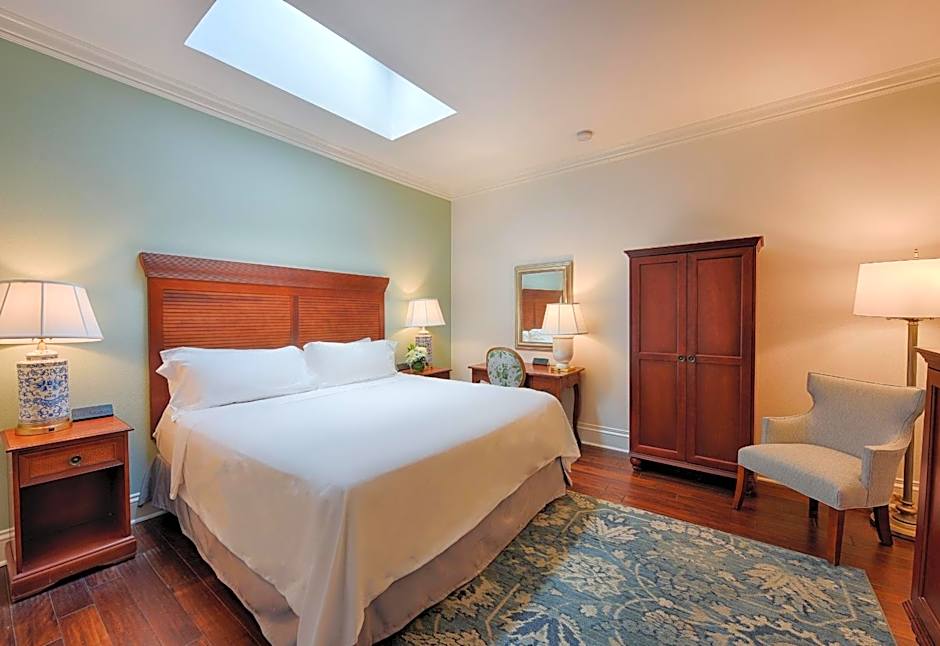 voco St. James Hotel by IHG