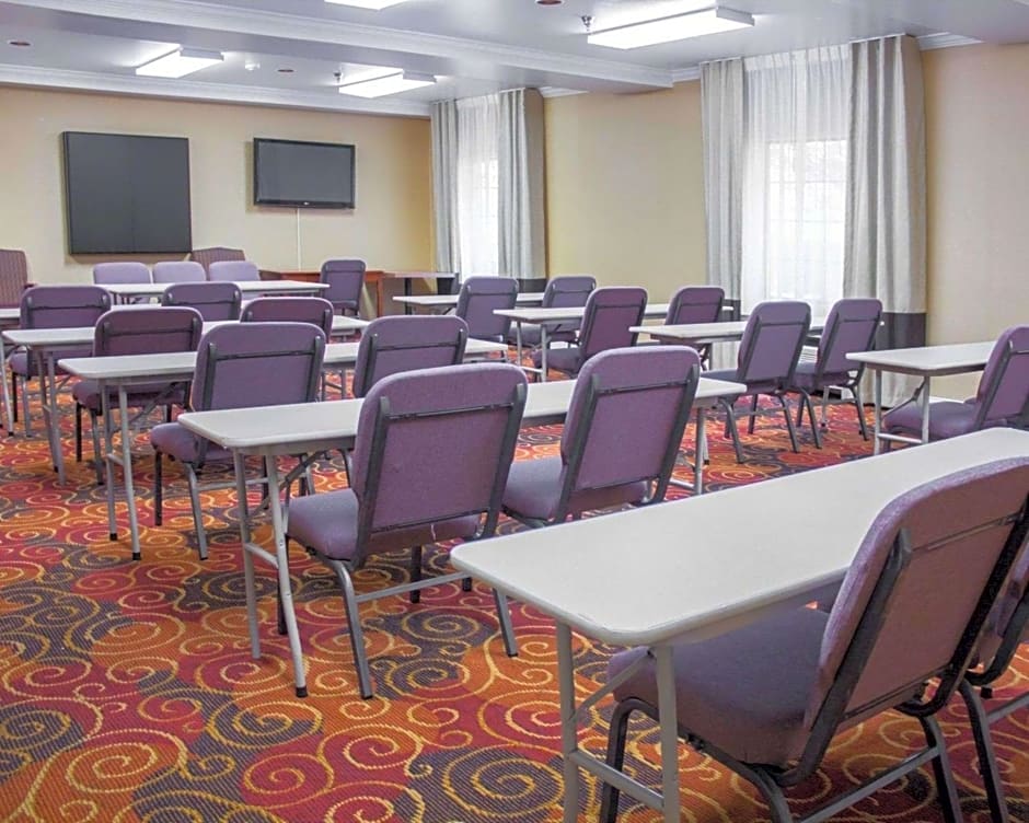 Comfort Inn & Suites Trussville I-59 Exit 141