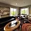 Super 8 by Wyndham Paris IL