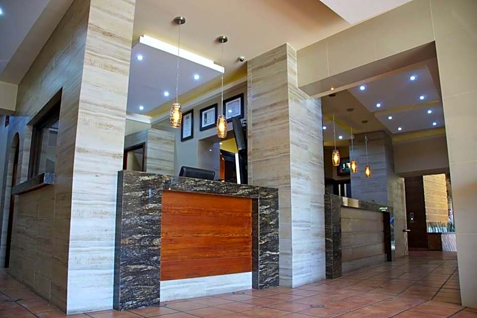 Hotel Hacienda del Sol