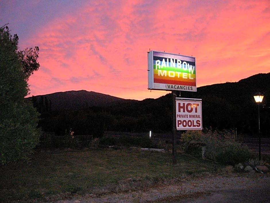 Rainbow Motel & Hot Pools