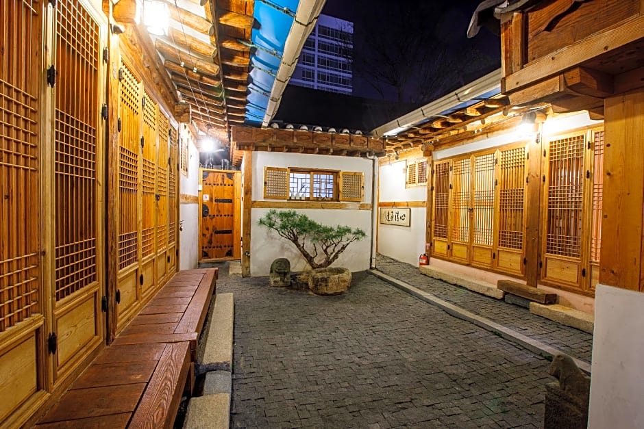 Gaeunchae Hanok Guesthouse Jeonju