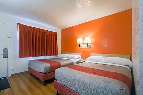 Double Room with 2 Double Beds - Non Smoking
