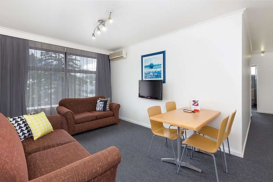 City Edge East Melbourne Apartment Hotel