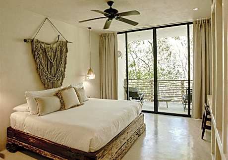 Three-Bedroom Luxury House