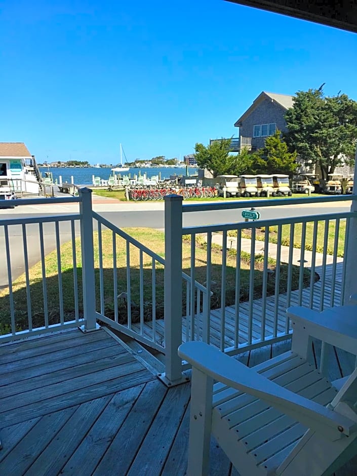 The Ocracoke Harbor Inn