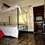 Fanaka Safaris Campsite & Lodges