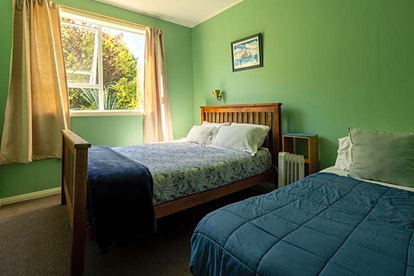 Brunnerton Lodge and Backpackers