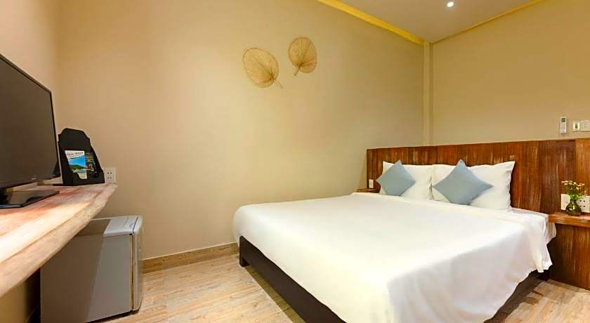 Vaia Hoi An Boutique Hotel