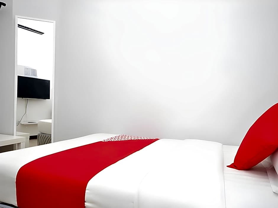 ADA Hotel & Apartment