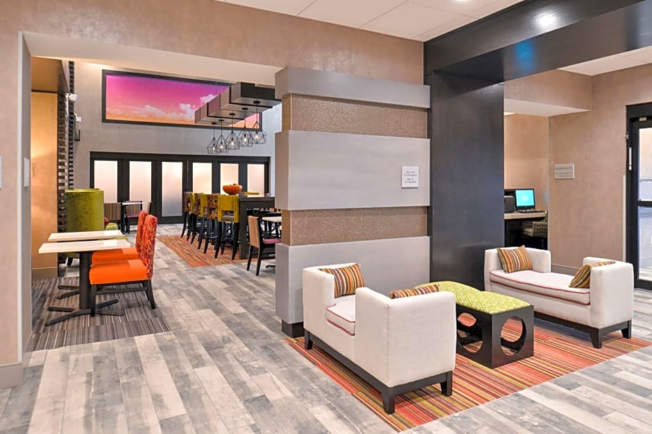 Hampton Inn By Hilton & Suites Ames, IA