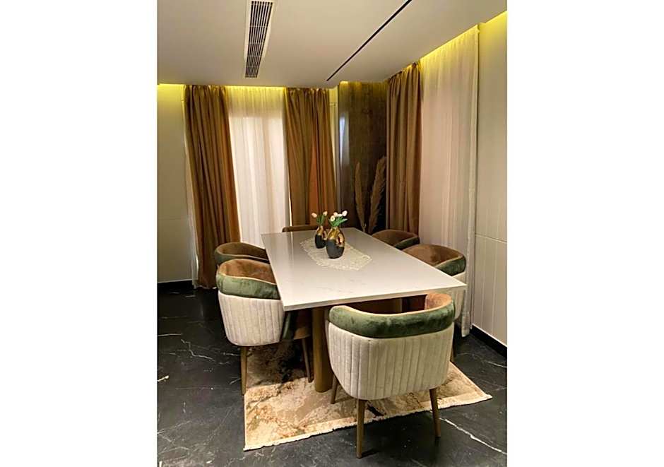 فيلا رائعة في أفخم كومباوندات الشيخ زايد