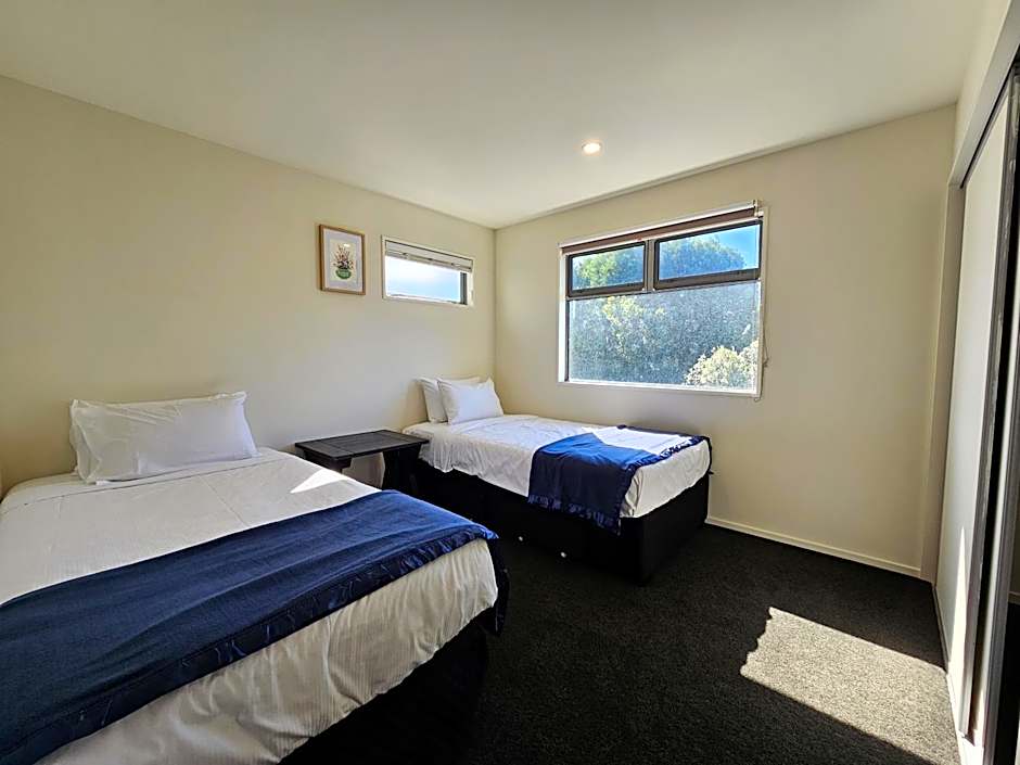 Azena Suites & Apartment
