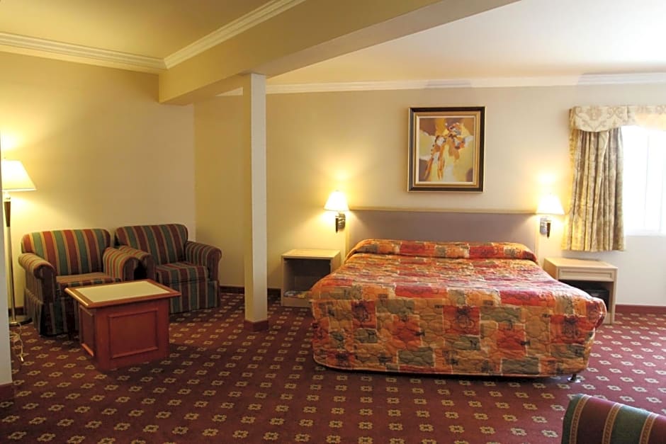 Metro Plaza Hotel