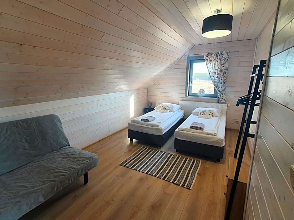 MILOCHÓWKA - dom drewniany bliźniak