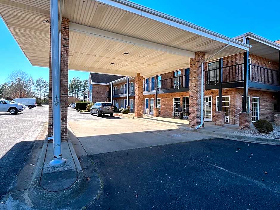 Motel 6 Bracey, VA I 85