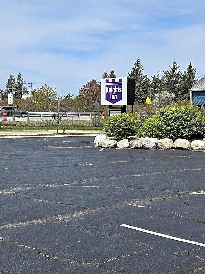 Knights Inn Mackinaw City