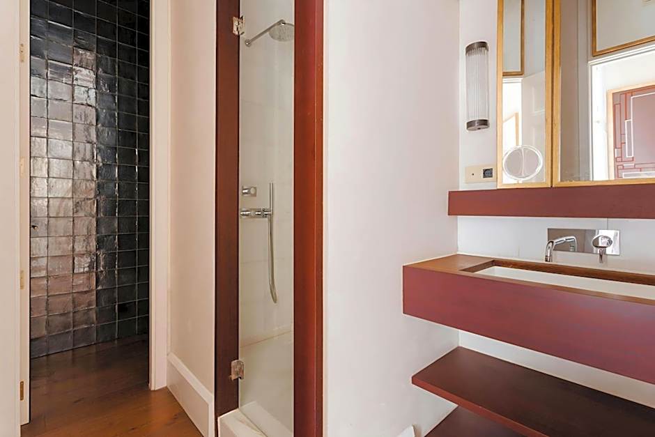 DO Plaça Reial powered by Sonder