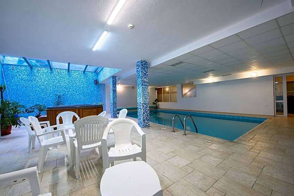 Kap House Family Hotel