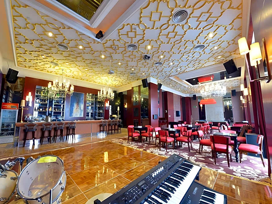 Babylon Hotel
