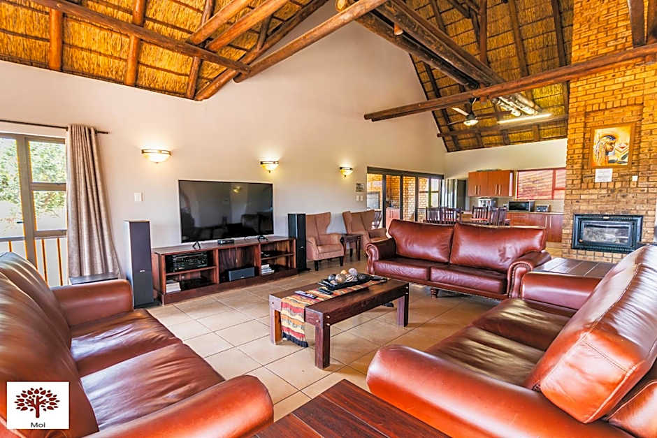 Zebula Golf and Wildlife Estate - Spectacular View Pax 13 - Moi Signature Luxury villa