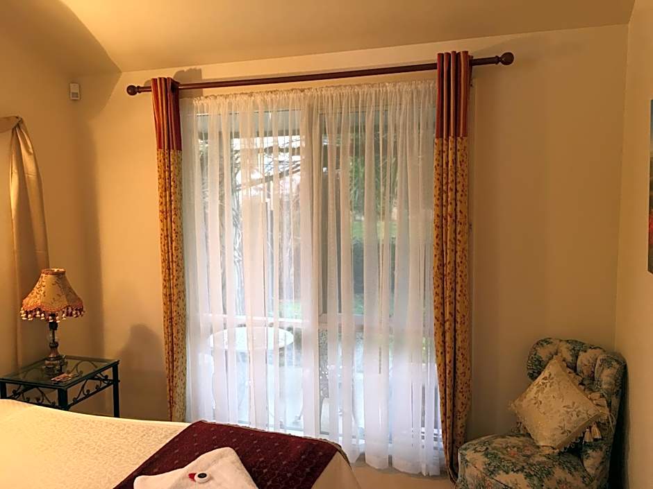 Weeroona Bed And Breakfast