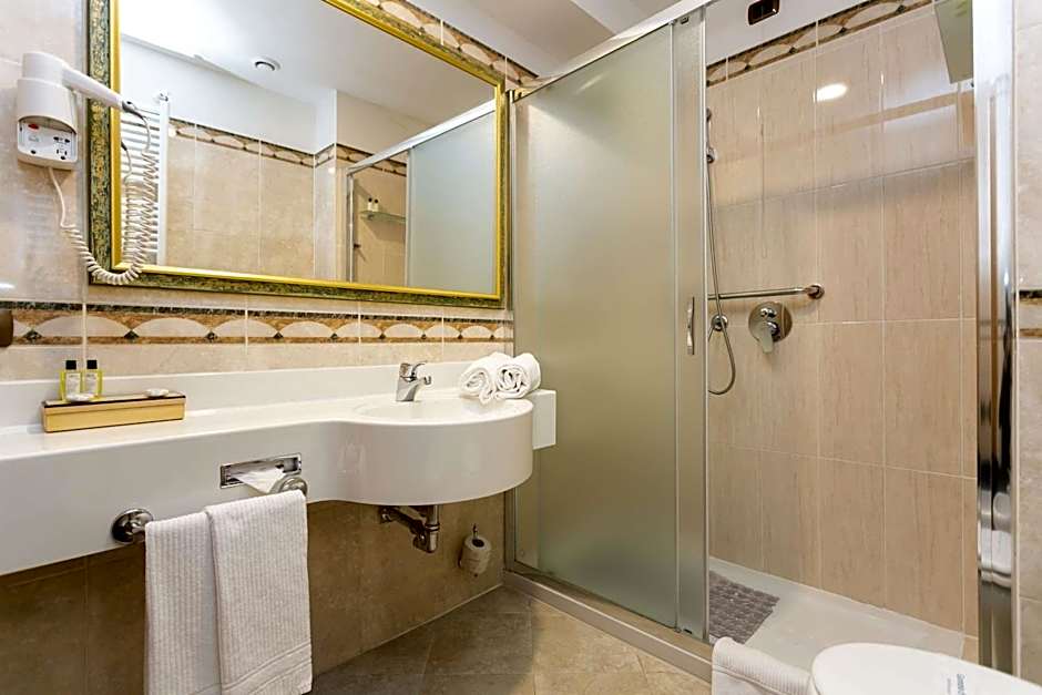 Hotel Mirage Sure Hotel Collection by Best Western