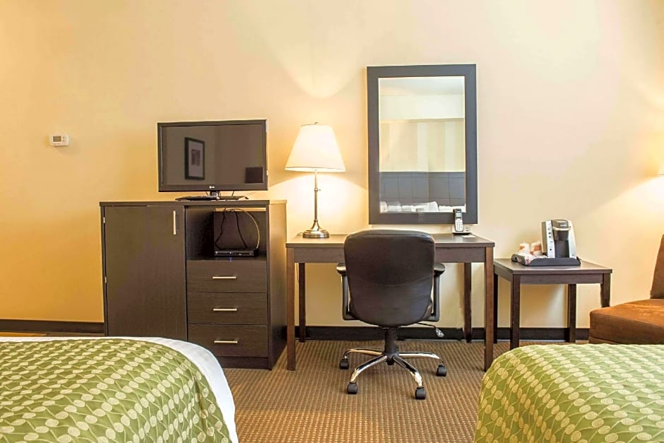 Clarion Hotel & Conference Centre Pembroke