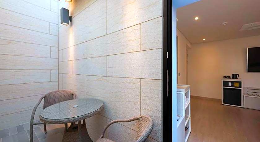 Yeonsan Hound Hotel