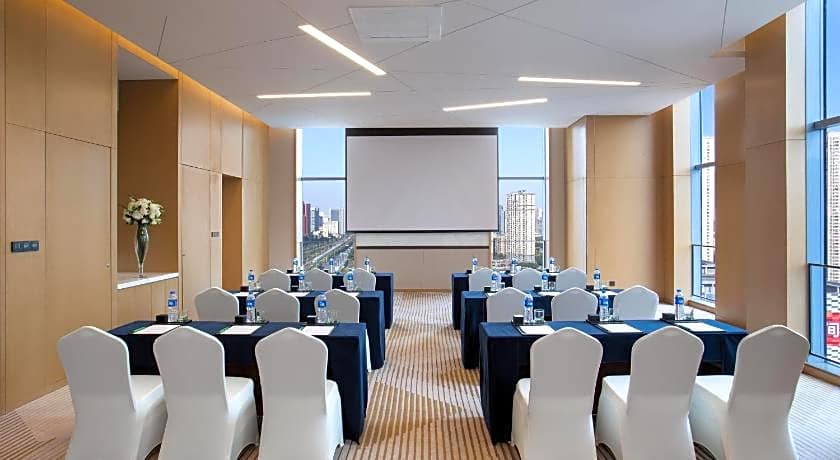 Holiday Inn Wuxi Central Station By IHG