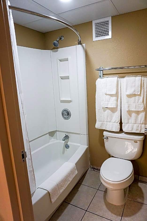 Boarders Inn & Suites by Cobblestone Hotels - Grand Island