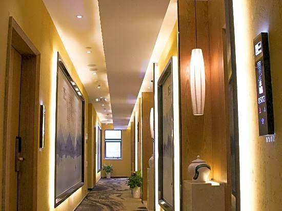 Jiuhou Konggu Youlan Hotel (Xiangshan Dancheng Pedestrian Street)