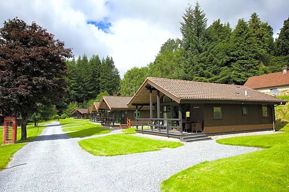 LOCH TAY HIGHLAND LODGES and GLAMPING PARK