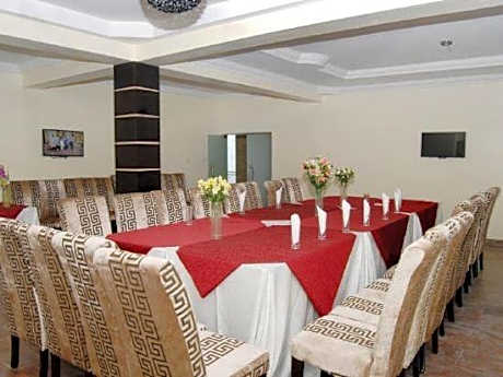 Water Ripples Hotel Royale