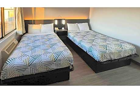 Quadruple Room - Non-Smoking