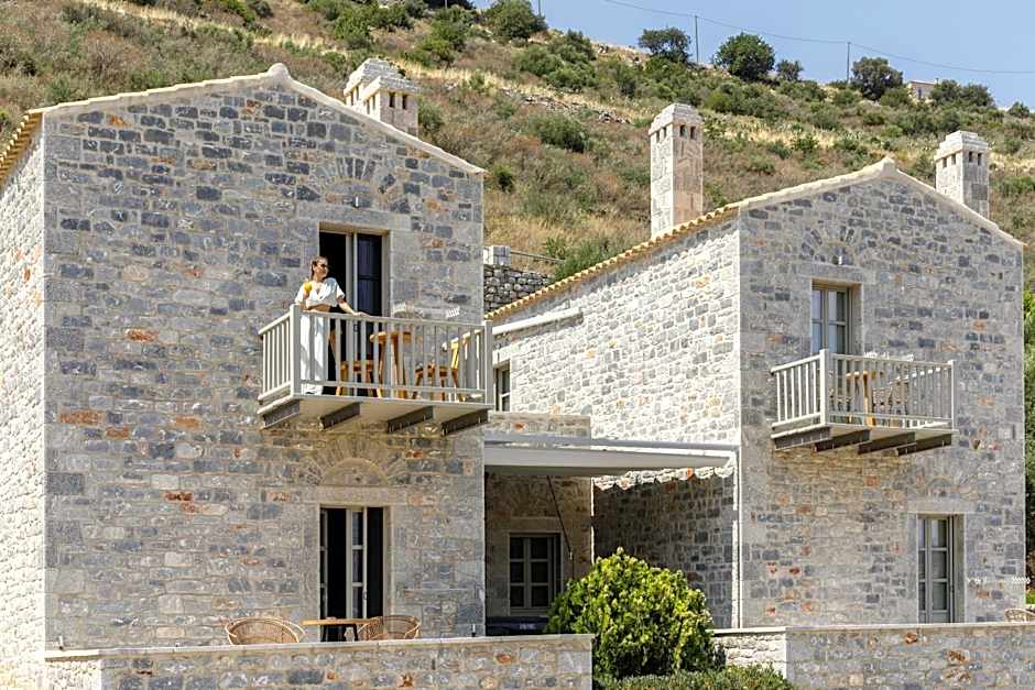 Trapela Limeni Luxury Suites