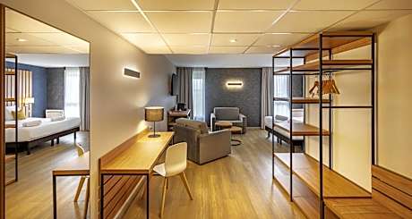 Queen Junior Suite with Sofa Bed, Bay View and Free Spa Access - Non-Smoking