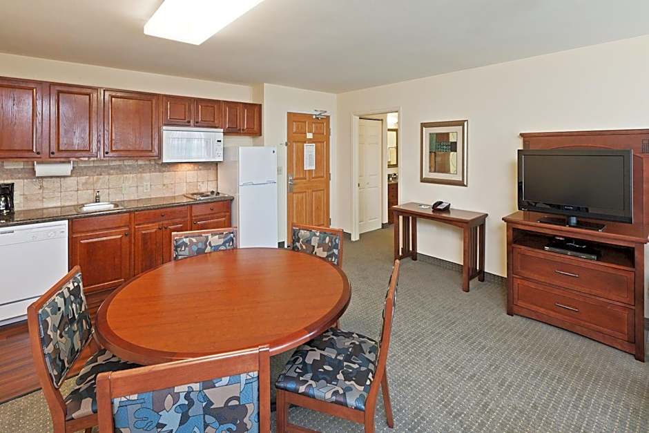 Staybridge Suites Wichita By IHG